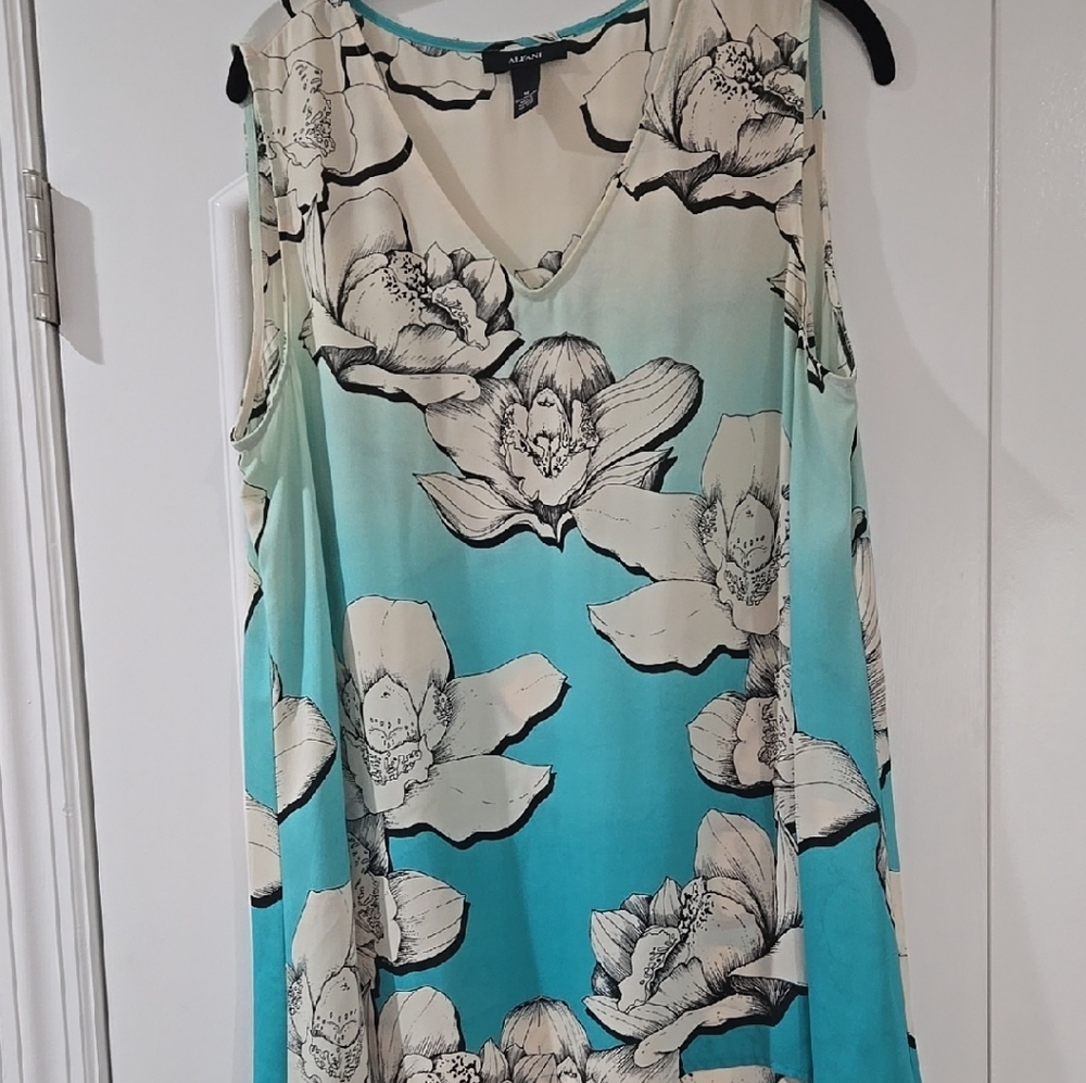 Alfani Blue and Cream Sleeveless Asymmetrical Tank Top